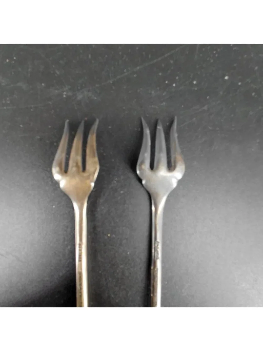 Vintage Rogers & Hamilton Classic Shell Silverplate Cocktail Forks Set 2 USA